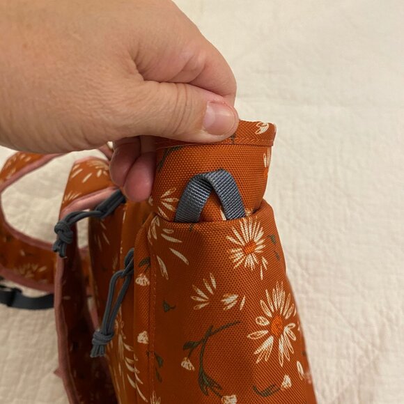 United by Blue 25L Convertible Carryall Backpack & 3L Utility Fanny Pack Bundle - Picture 5 of 12